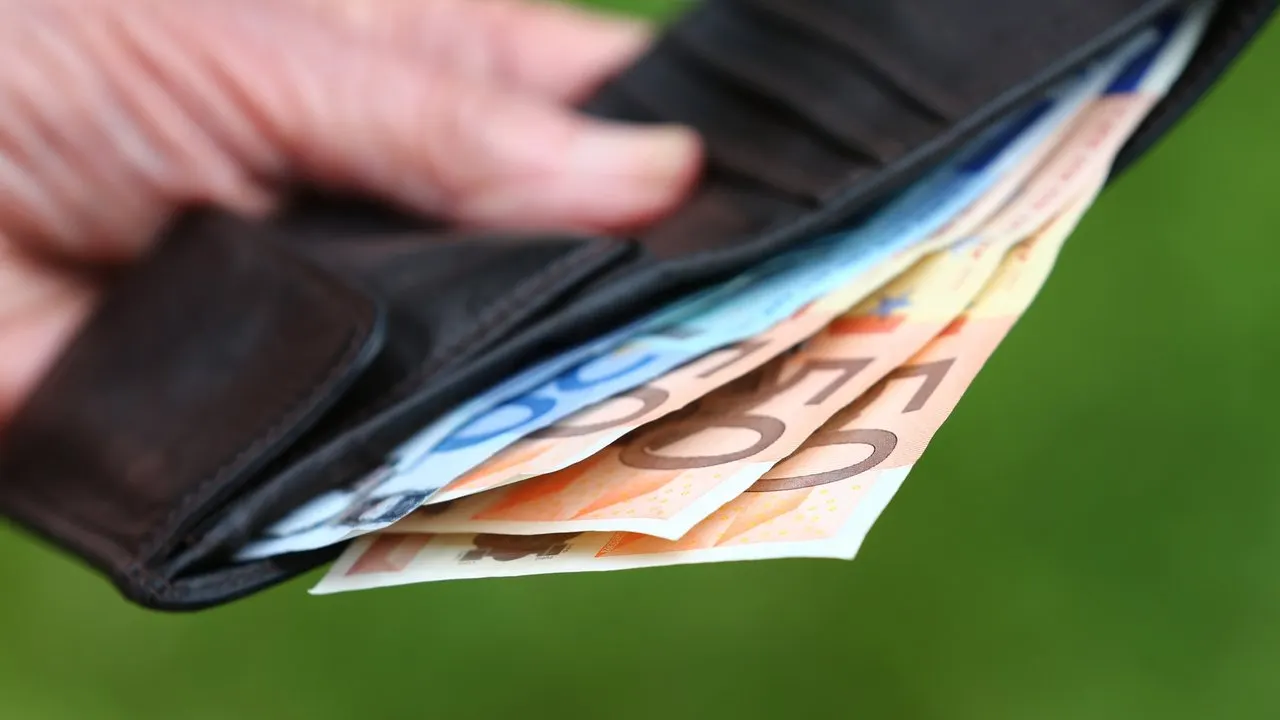 Ci emeryci otrzymają dodatkową wypłatę w 2026 roku: data i warunki.