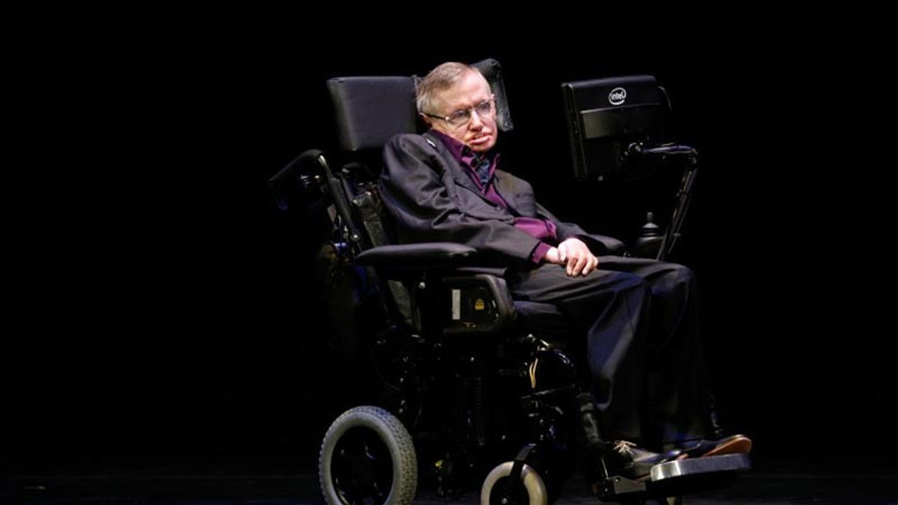 Fizyk Stephen Hawking: „Nie można pozwolić sobie na fizyczną i duchową niemoc”.