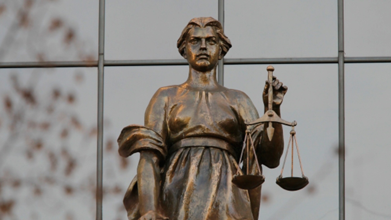 Ważna decyzja Sądu Najwyższego: kto może żądać od państwa odszkodowania za szkody spowodowane przez administrację państwową i jak to się odbywa.