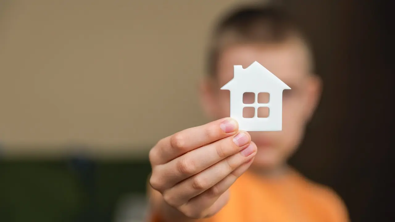 Jak przekazać swoje główne miejsce zamieszkania dziecku bez płacenia podatku dochodowego, jeśli masz ponad 65 lat.