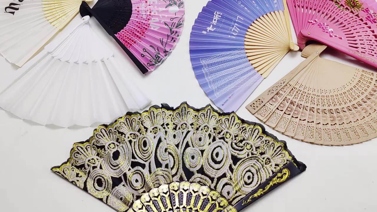 Jak zrobić wachlarz z tkaniny w domu własnymi rękami w zaledwie kilka minut.