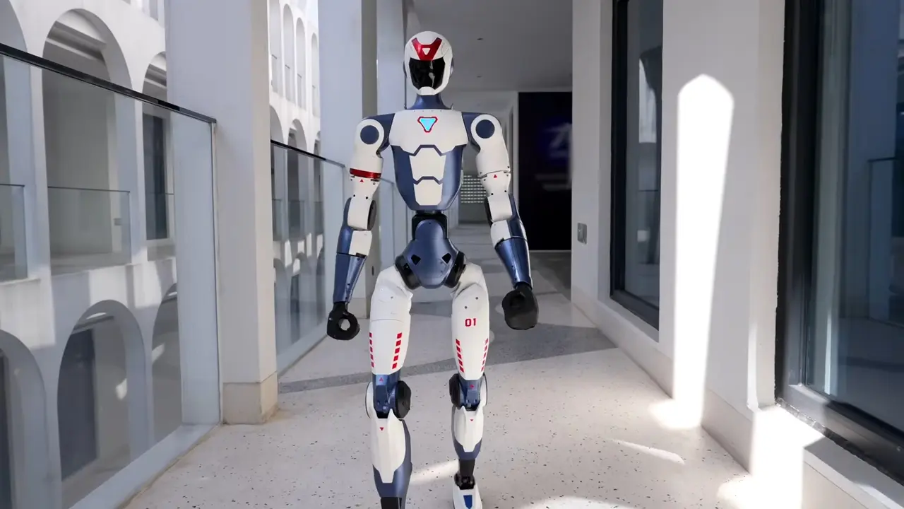 Chińska firma może pochwalić się kolejnym osiągnięciem w dziedzinie robotyki: według jej twierdzeń, jej nowy humanoidalny robot biegnie jak elitarny sportowiec.