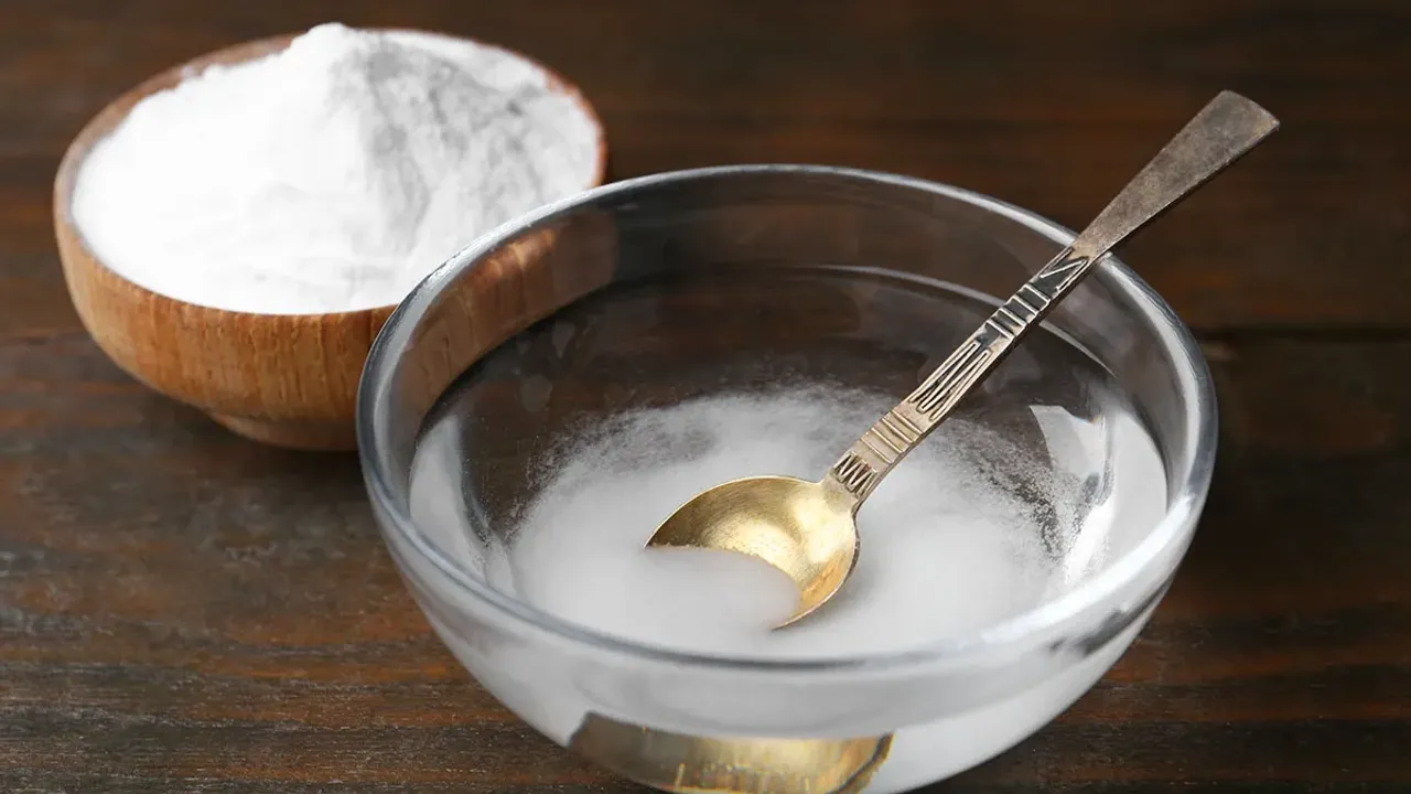 Mieszanie liści laurowych i sody oczyszczonej: dlaczego jest to zalecane i do czego służy.