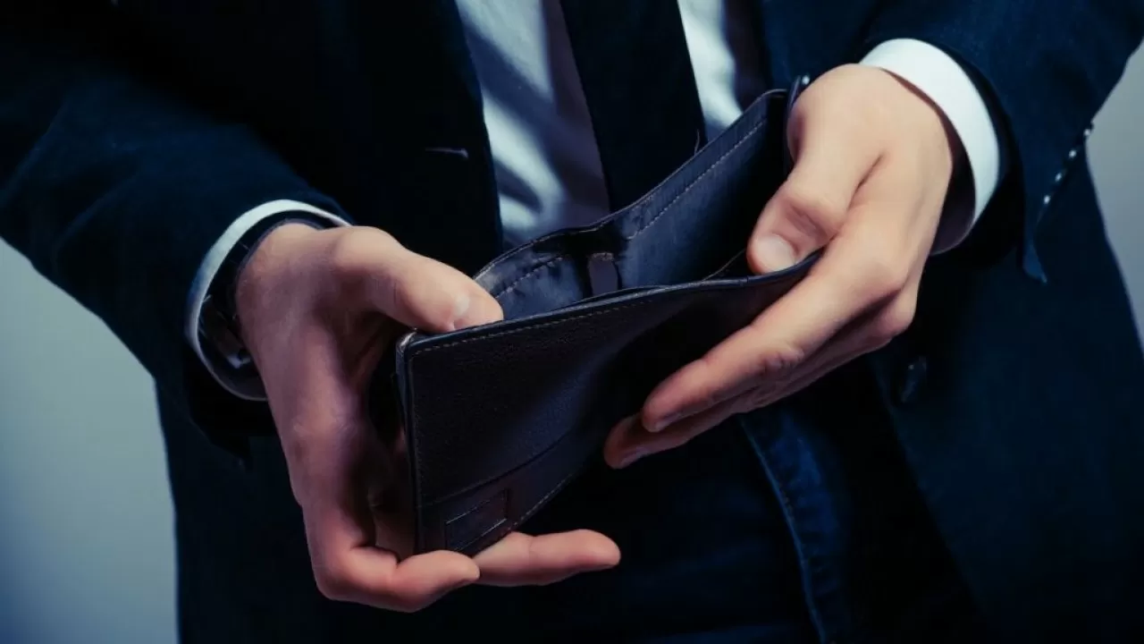 OCU ostrzega przed dziedziczeniem: co należy sprawdzić przed przyjęciem spadku, aby uniknąć bankructwa.