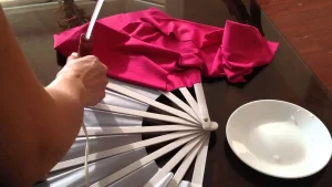 Jak zrobić wachlarz z tkaniny w domu własnymi rękami w zaledwie kilka minut.