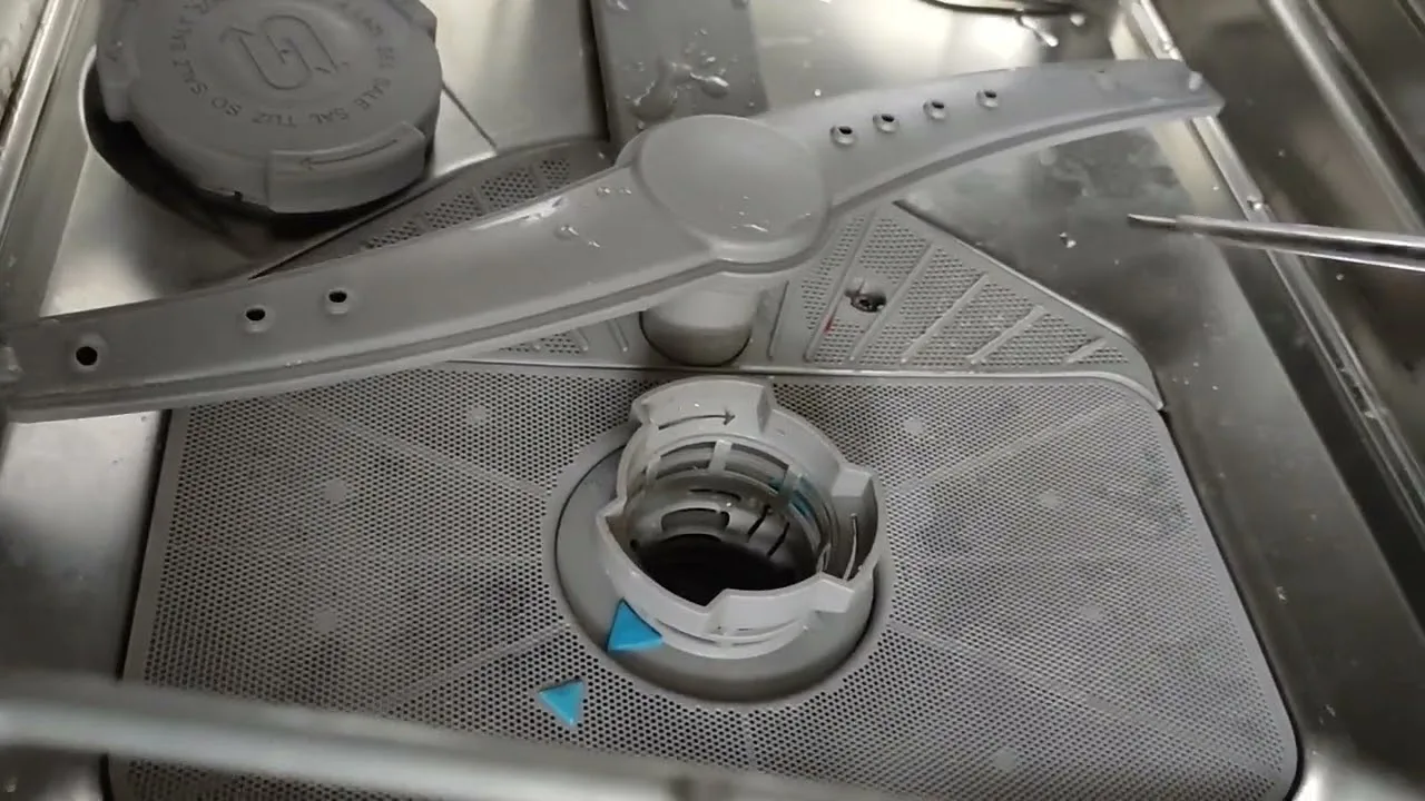 Jak dbać o zmywarkę? 9 rzeczy, które należy robić regularnie!