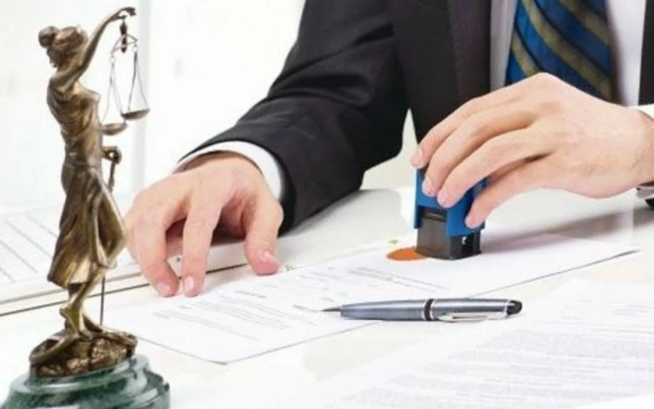 Prawo spadkowe straciło moc: testamenty zostały unieważnione, a małżonkowie stali się głównymi spadkobiercami.