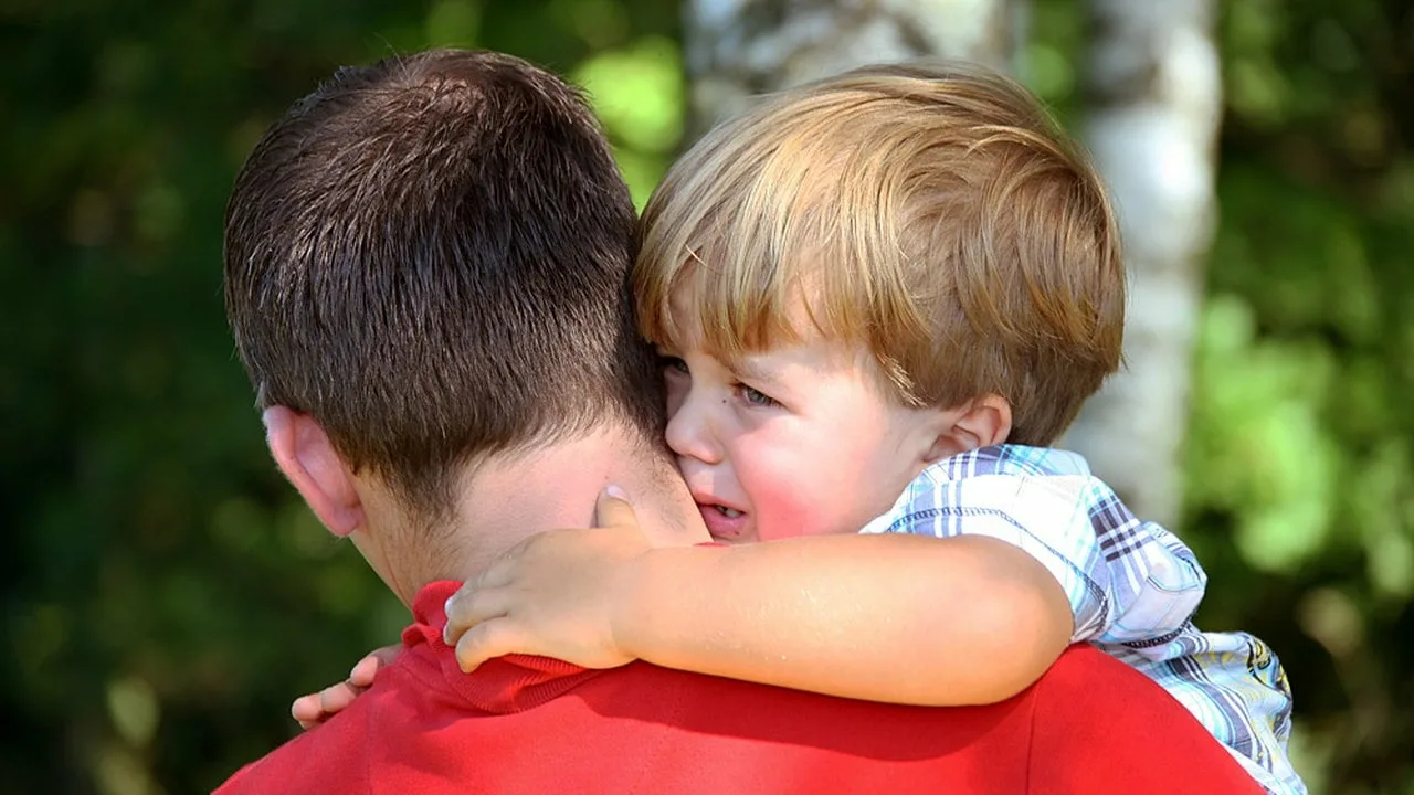 Zgodnie z tym prawem sądy wydają orzeczenia na korzyść ojców, a matki nie mogą uzyskać opieki nad swoimi dziećmi.