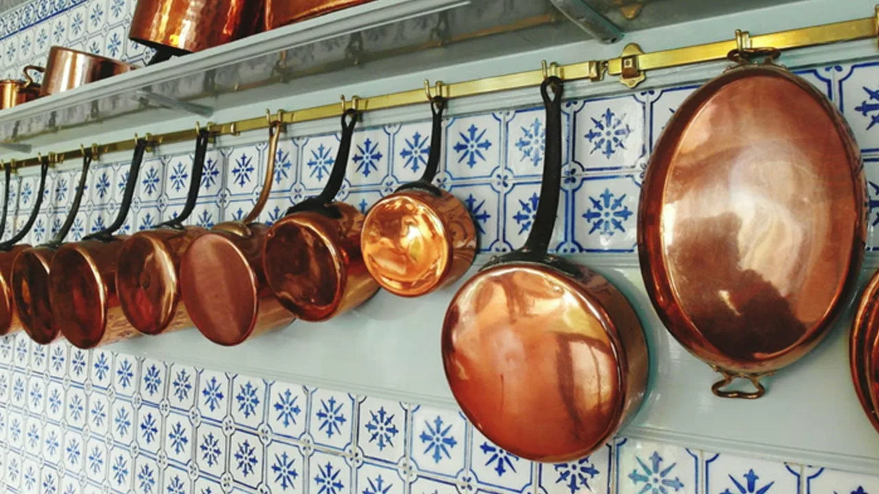 Mieszanie mąki i octu: dlaczego jest to zalecane i jak stosować w domu.