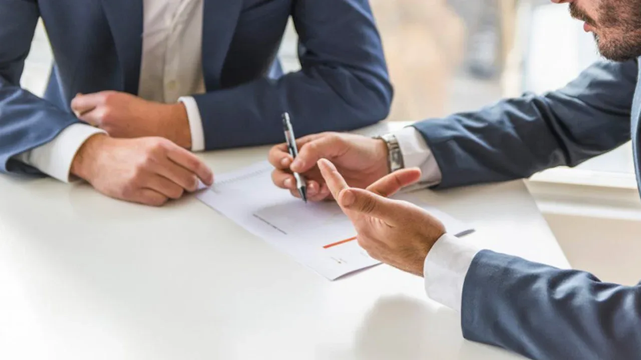 Ministerstwo Pracy będzie mogło zawetować kontrakty państwowe z firmami, które nie naruszają tajemnicy wynagrodzeń.