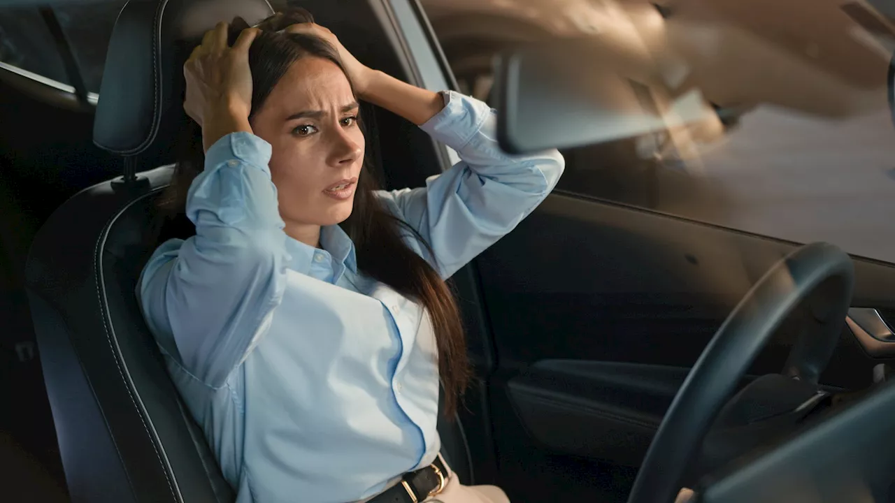 Rząd będzie sprawdzał każdy pojazd pod kątem zgodności z nowym podstawowym wymogiem Departamentu Pojazdów: osoby naruszające prawo zostaną pozbawione uprawnień do kierowania pojazdami.