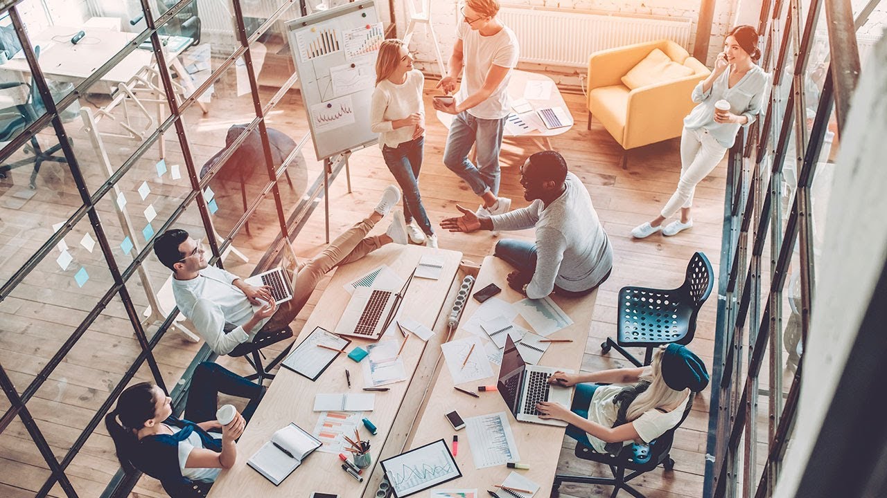 Przed dyskusją na temat reformy prawa pracy rząd zwraca uwagę na zmiany w zatrudnieniu: co mówią dane.