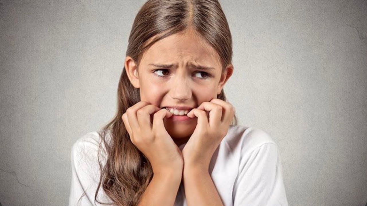 Czym jest chroniczna niezdecydowanie i jakie czynniki psychologiczne ją wywołują?