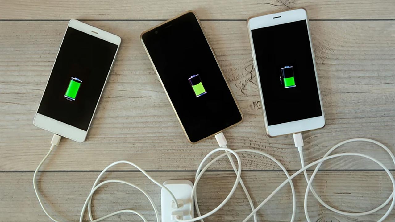 W Twoim domu znajduje się skarb: jak ponownie wykorzystać stare ładowarki, których już nie używasz?