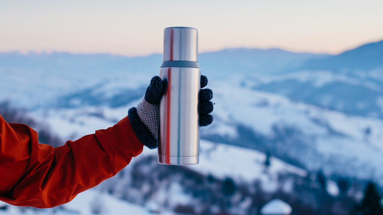 Jeśli masz stary i nieużywany termos, to znaczy, że masz skarb: instrukcja krok po kroku, jak przekształcić go w przydatny przedmiot.